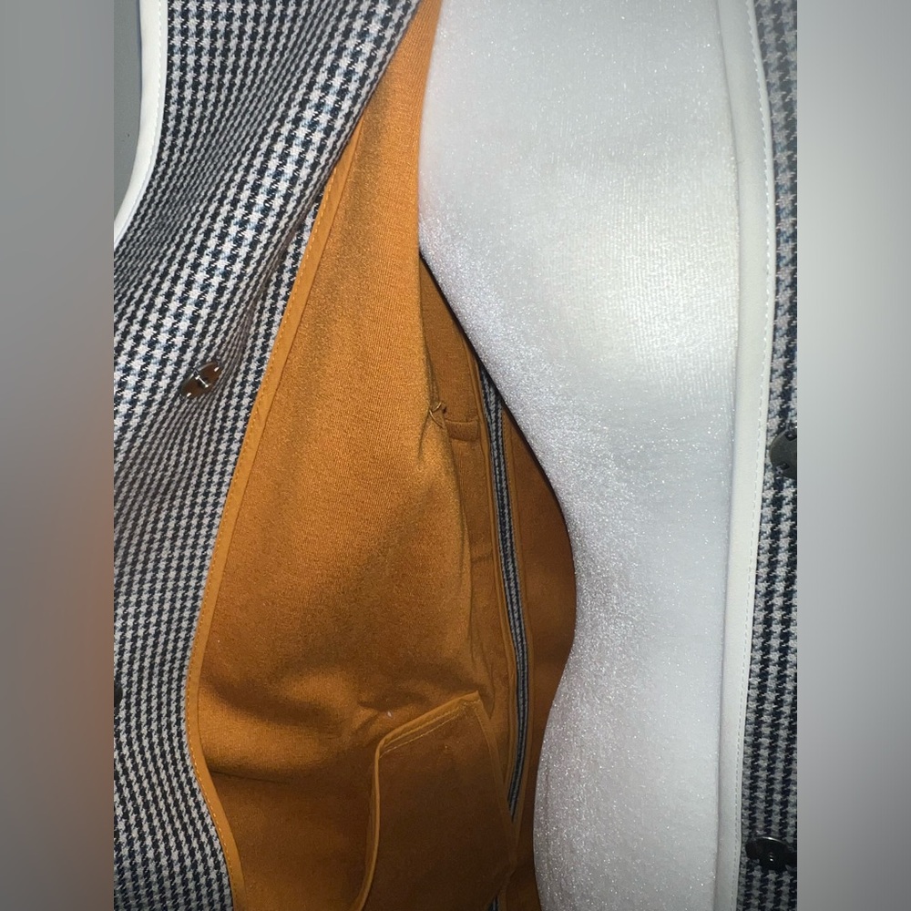 0'2nd Grande Check Classic Coat as seen on Meghan
Markle - Picture 12 of 14